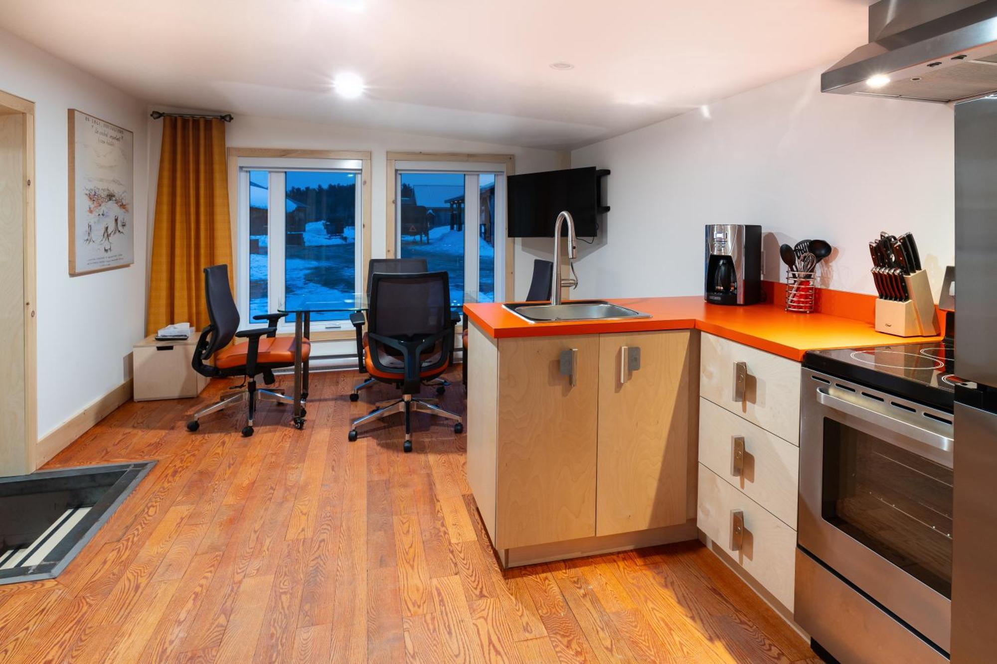 Le Baluchon Eco-Villegiature Saint-Paulin Bagian luar foto