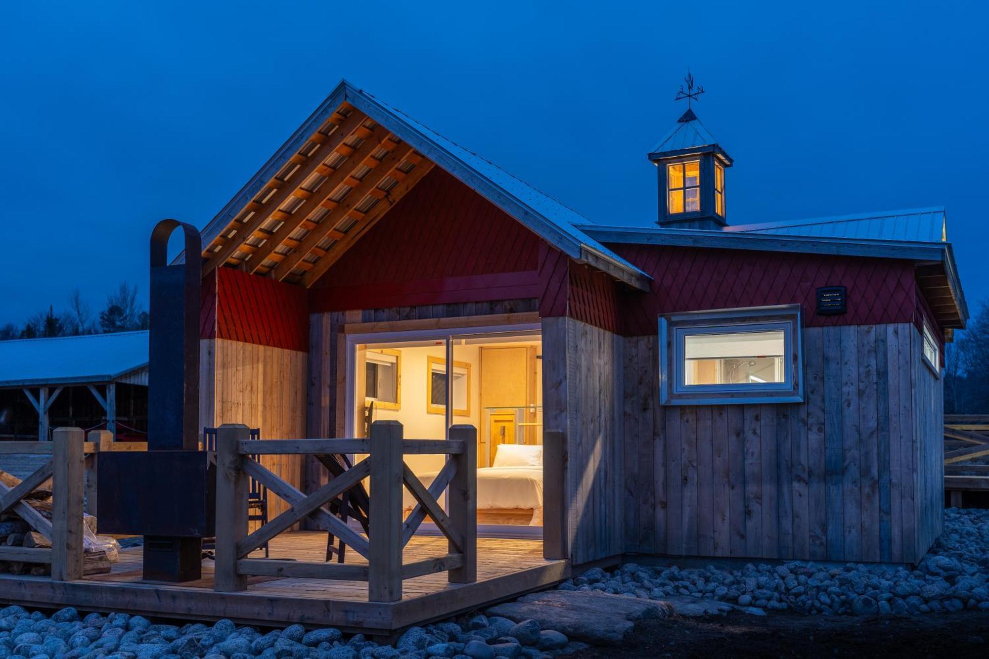 Le Baluchon Eco-Villegiature Saint-Paulin Bagian luar foto