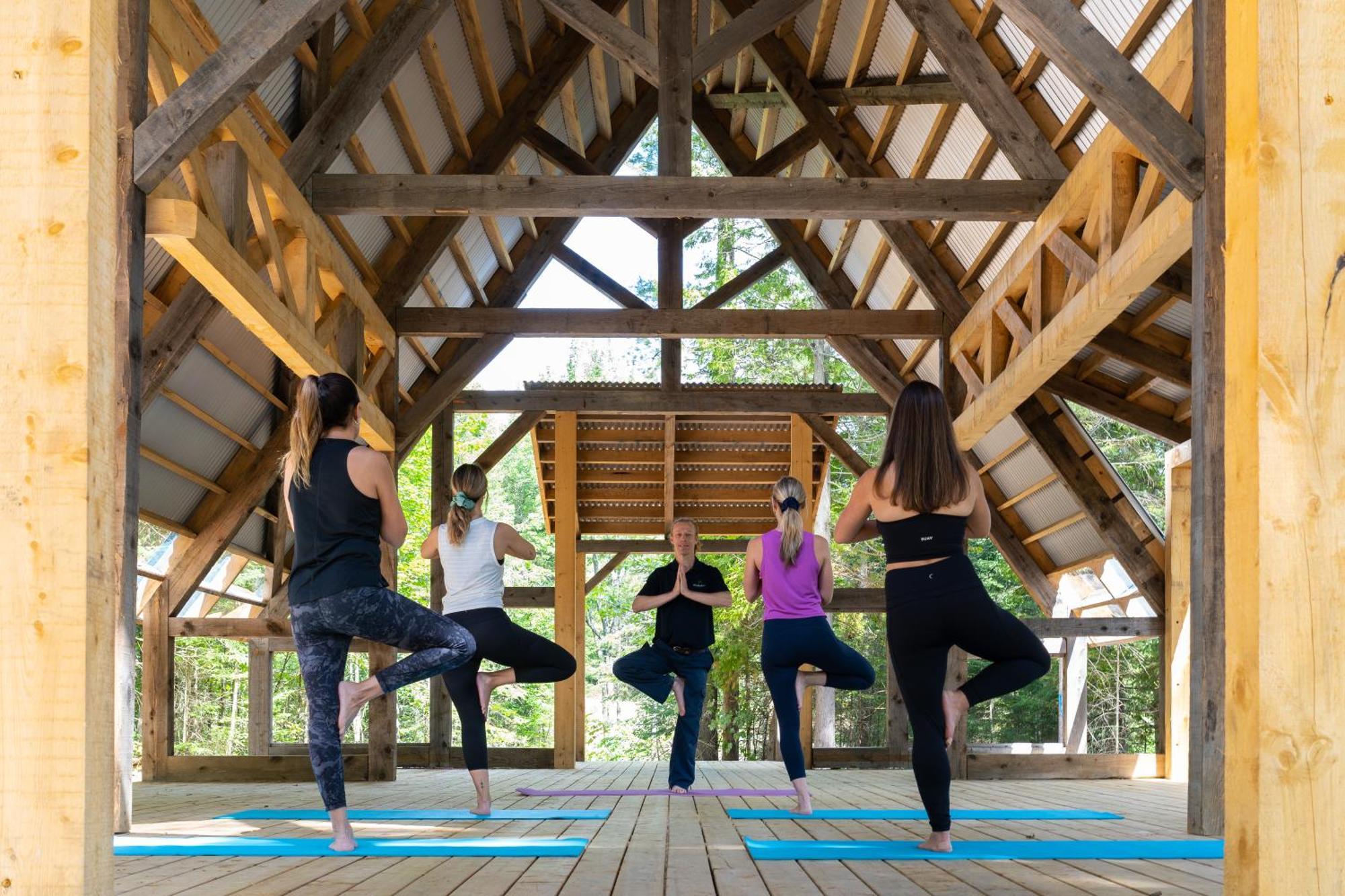 Le Baluchon Eco-Villegiature Saint-Paulin Bagian luar foto