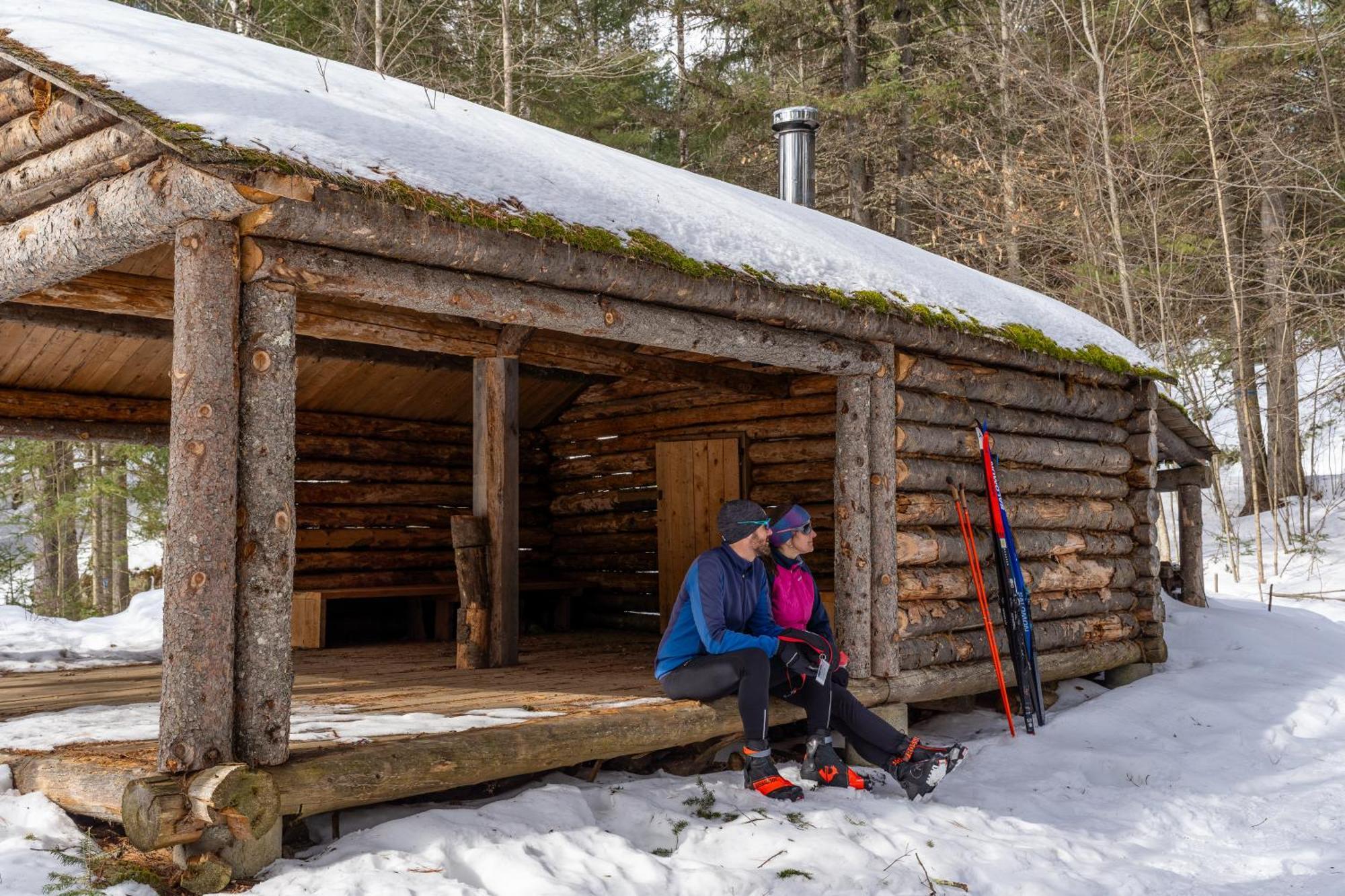 Le Baluchon Eco-Villegiature Saint-Paulin Bagian luar foto