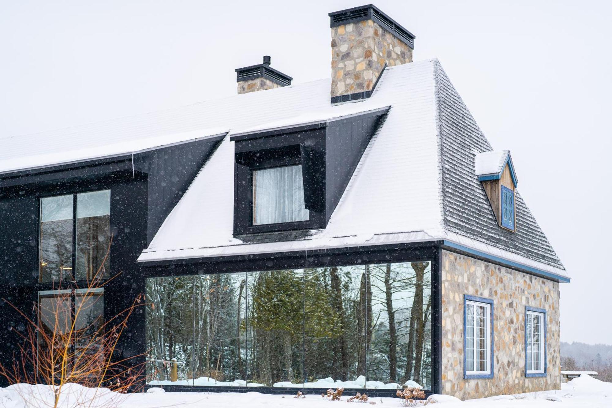 Le Baluchon Eco-Villegiature Saint-Paulin Bagian luar foto